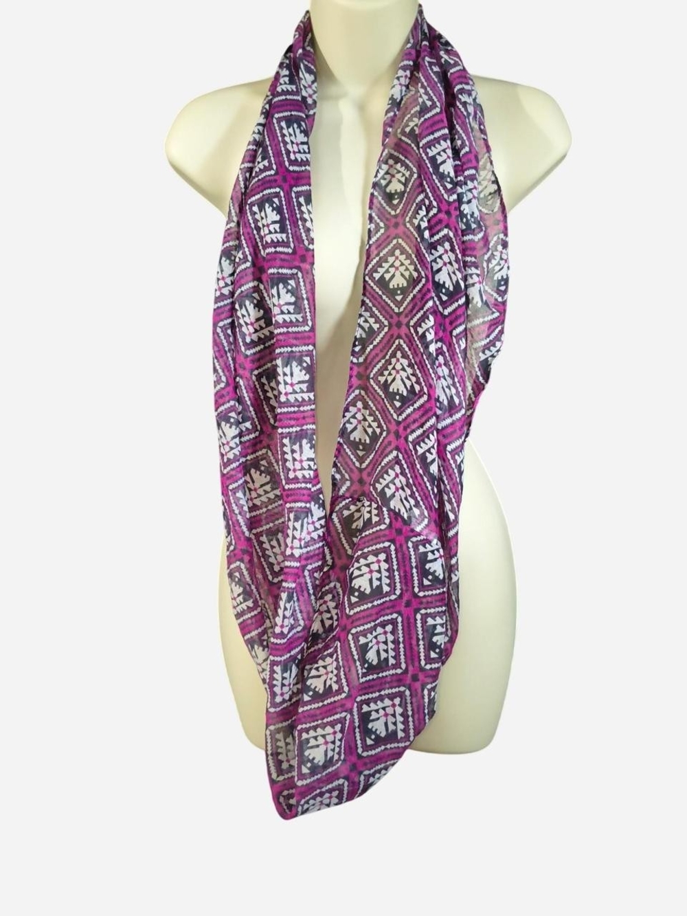 Women's Pink Patterned Infinity Scarf with Geometric Motif